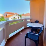 D&i *