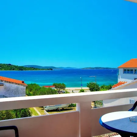 D&i Apartament Srima